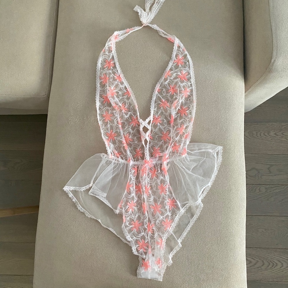 NEW VIctoria’s Secret Lingerie Lace One Piece US S